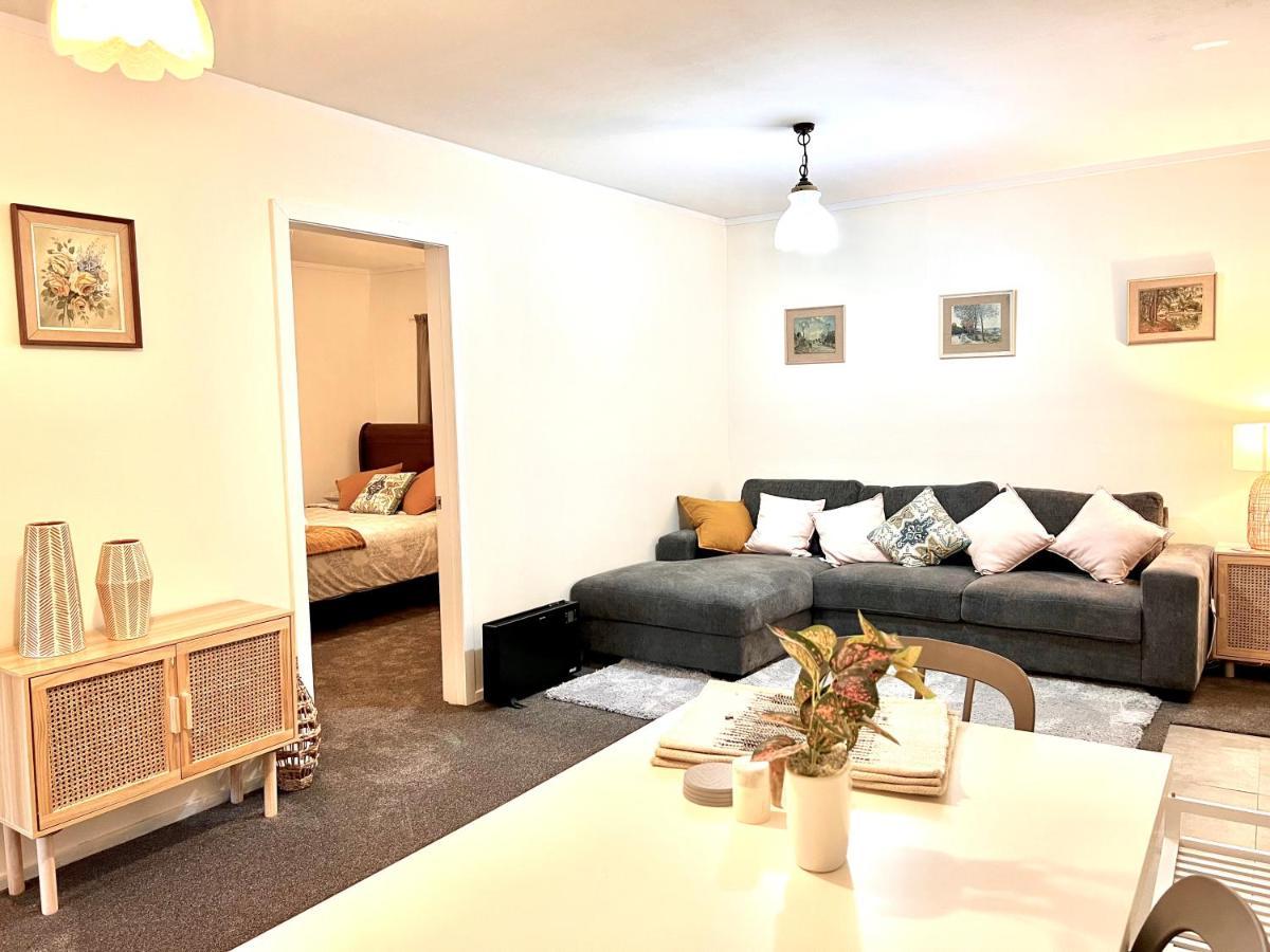 Adorable 2 Bedroom Unit Walk To Town Rotorua Exterior photo